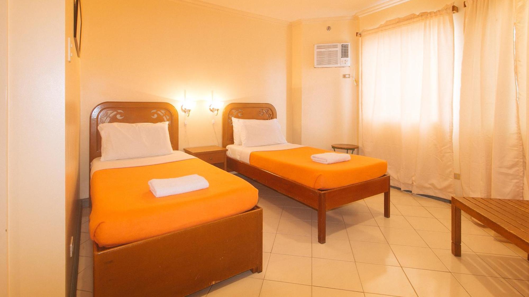 באקולוד Royal Am Rei Hotel By Reddoorz מראה חיצוני תמונה