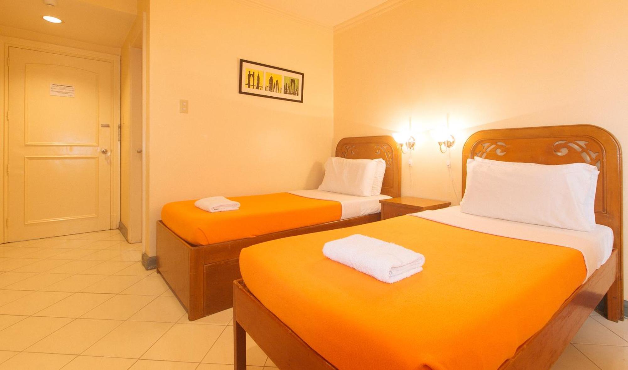 באקולוד Royal Am Rei Hotel By Reddoorz מראה חיצוני תמונה