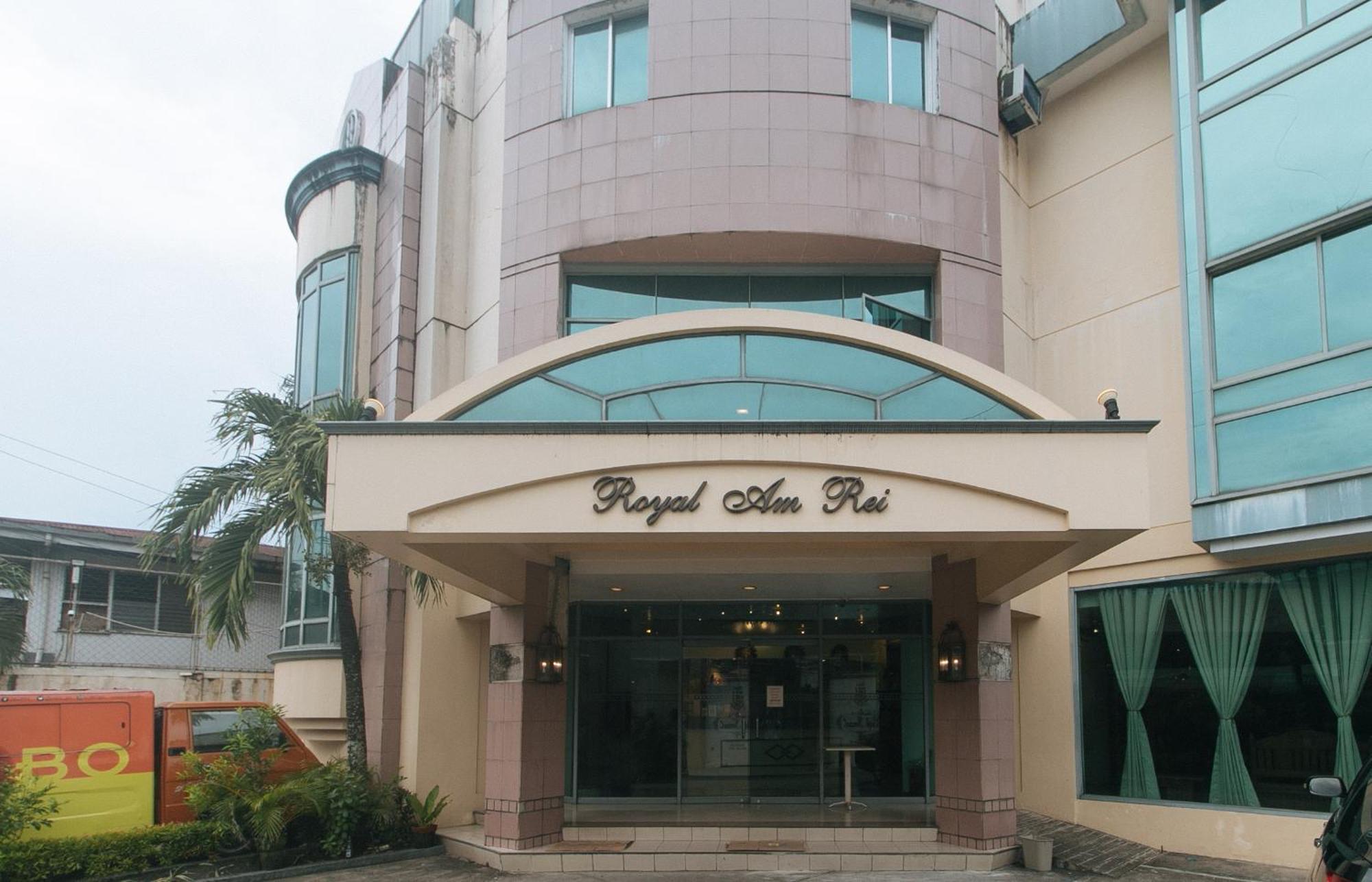 באקולוד Royal Am Rei Hotel By Reddoorz מראה חיצוני תמונה