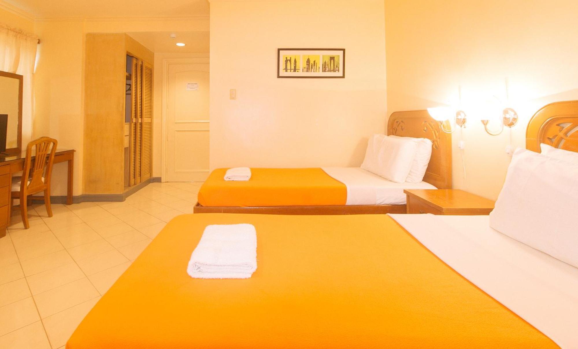 באקולוד Royal Am Rei Hotel By Reddoorz מראה חיצוני תמונה
