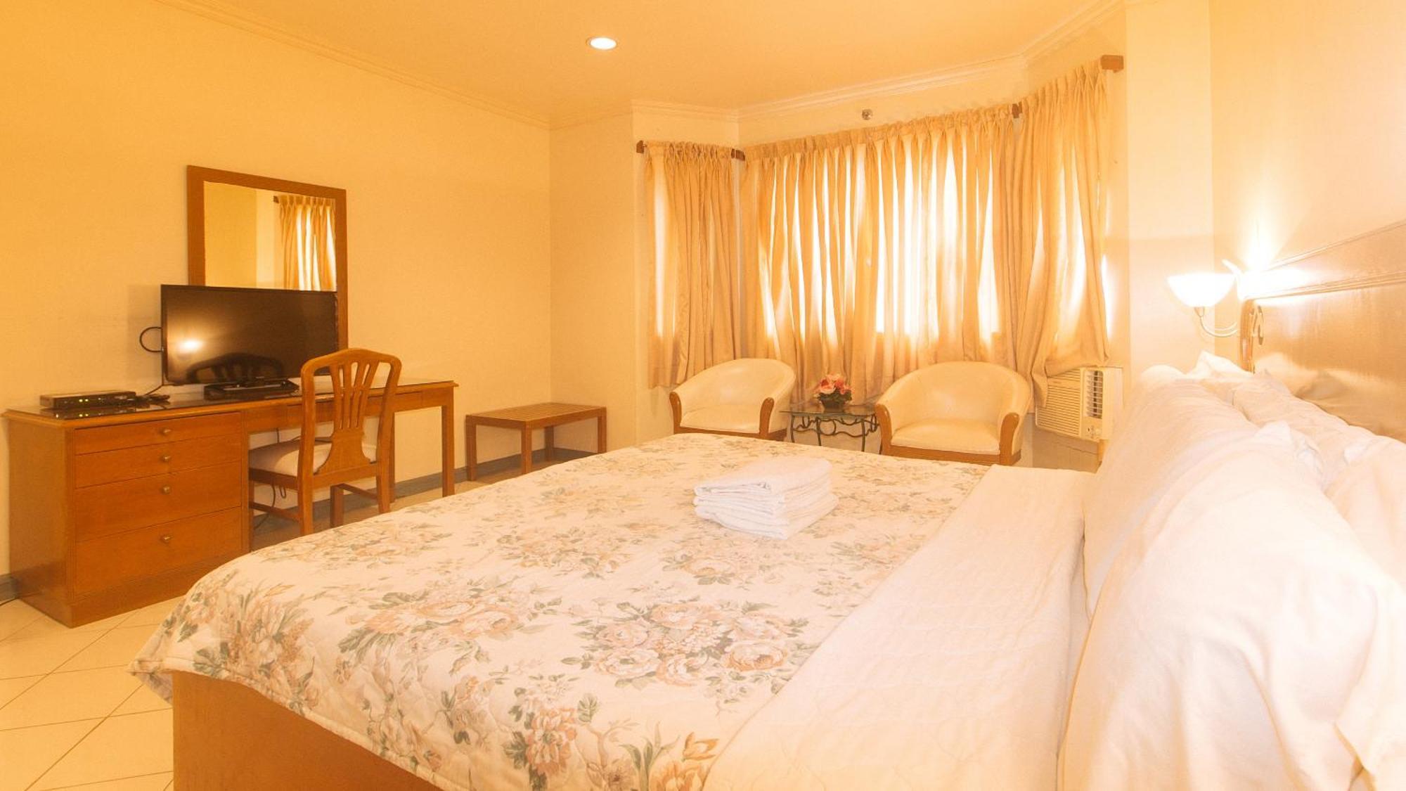 באקולוד Royal Am Rei Hotel By Reddoorz מראה חיצוני תמונה