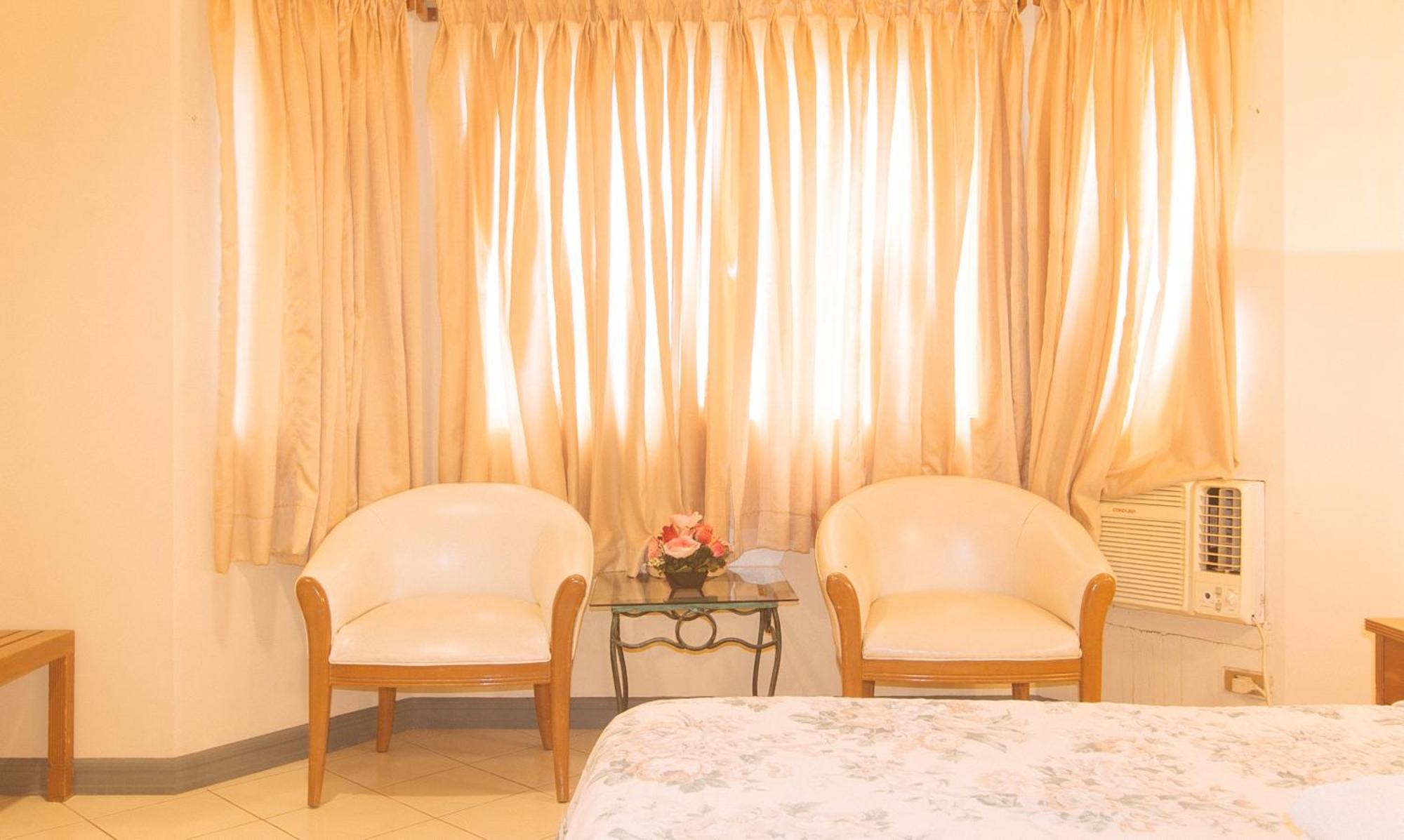 באקולוד Royal Am Rei Hotel By Reddoorz מראה חיצוני תמונה