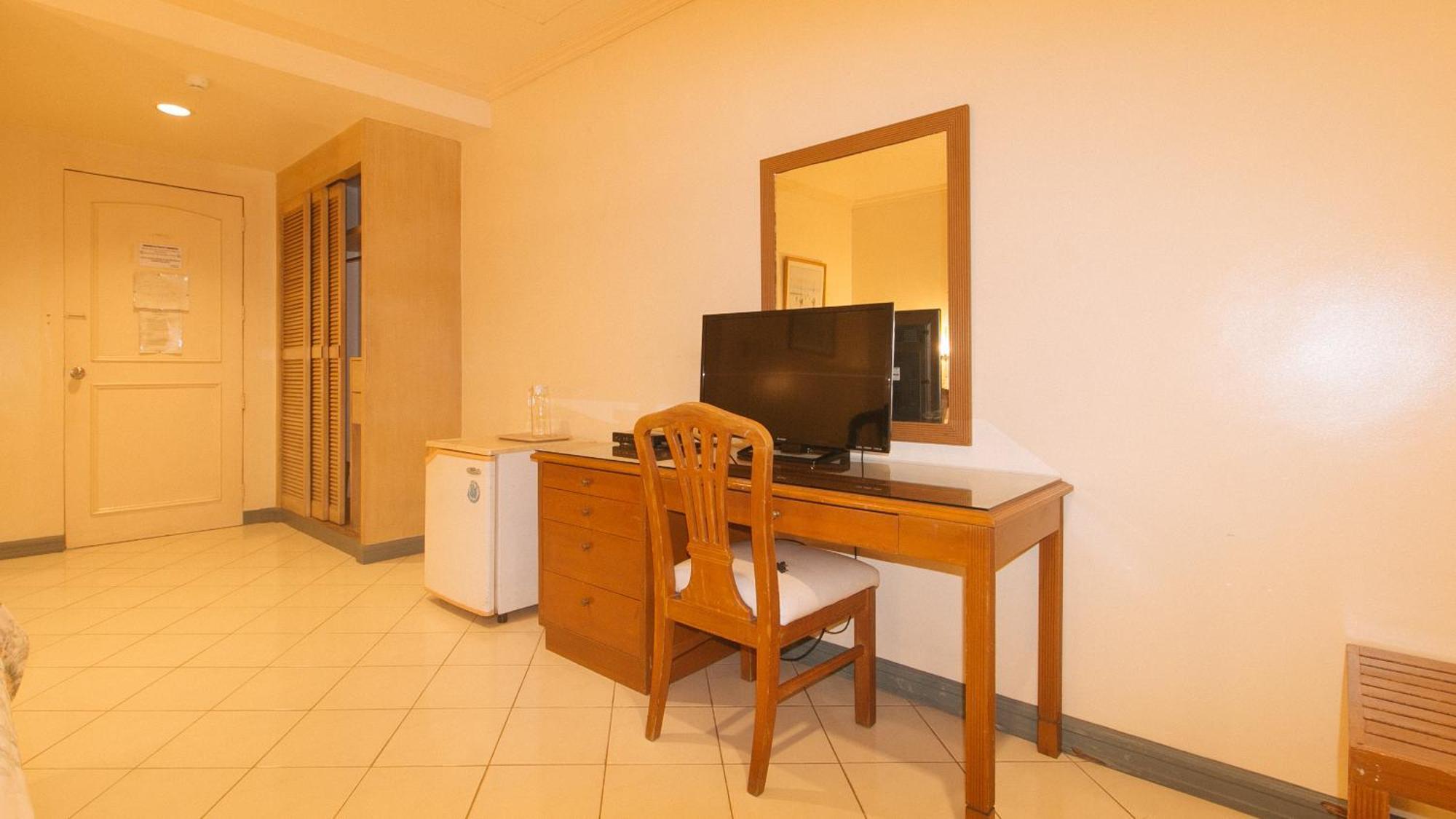 באקולוד Royal Am Rei Hotel By Reddoorz מראה חיצוני תמונה