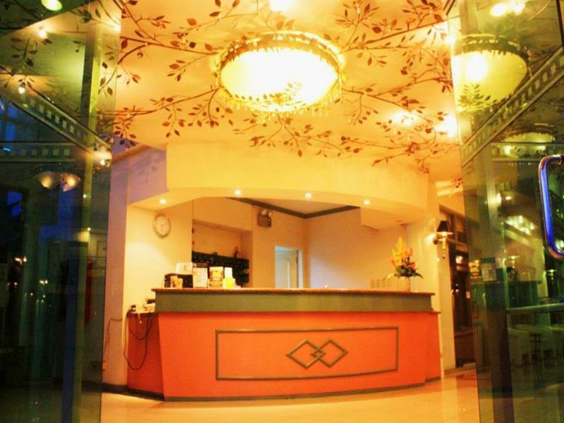 באקולוד Royal Am Rei Hotel By Reddoorz מראה חיצוני תמונה