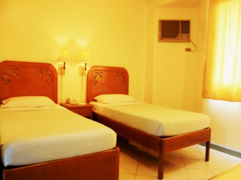 באקולוד Royal Am Rei Hotel By Reddoorz מראה חיצוני תמונה